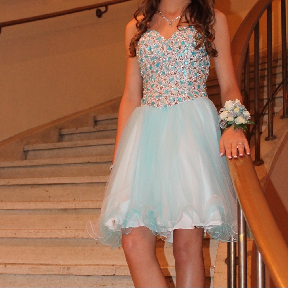 PROM DRESS